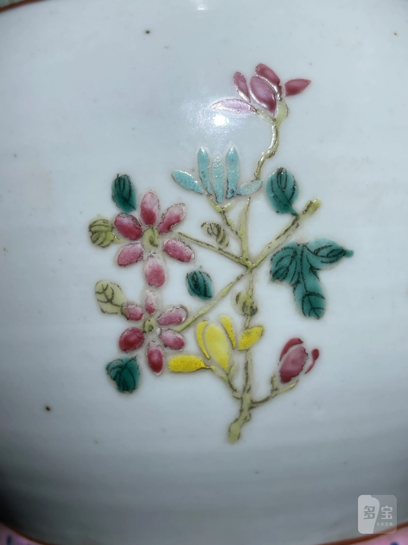 清晚期 粉彩花卉纹花觚一对 - 图7